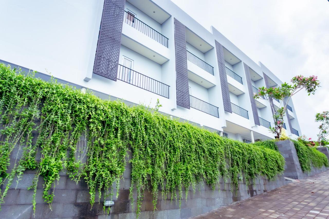 Nivasa Hotel Ungasan Buitenkant foto