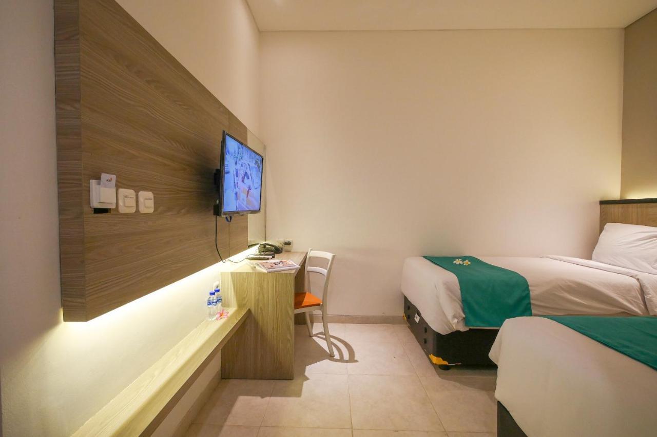 Nivasa Hotel Ungasan Buitenkant foto