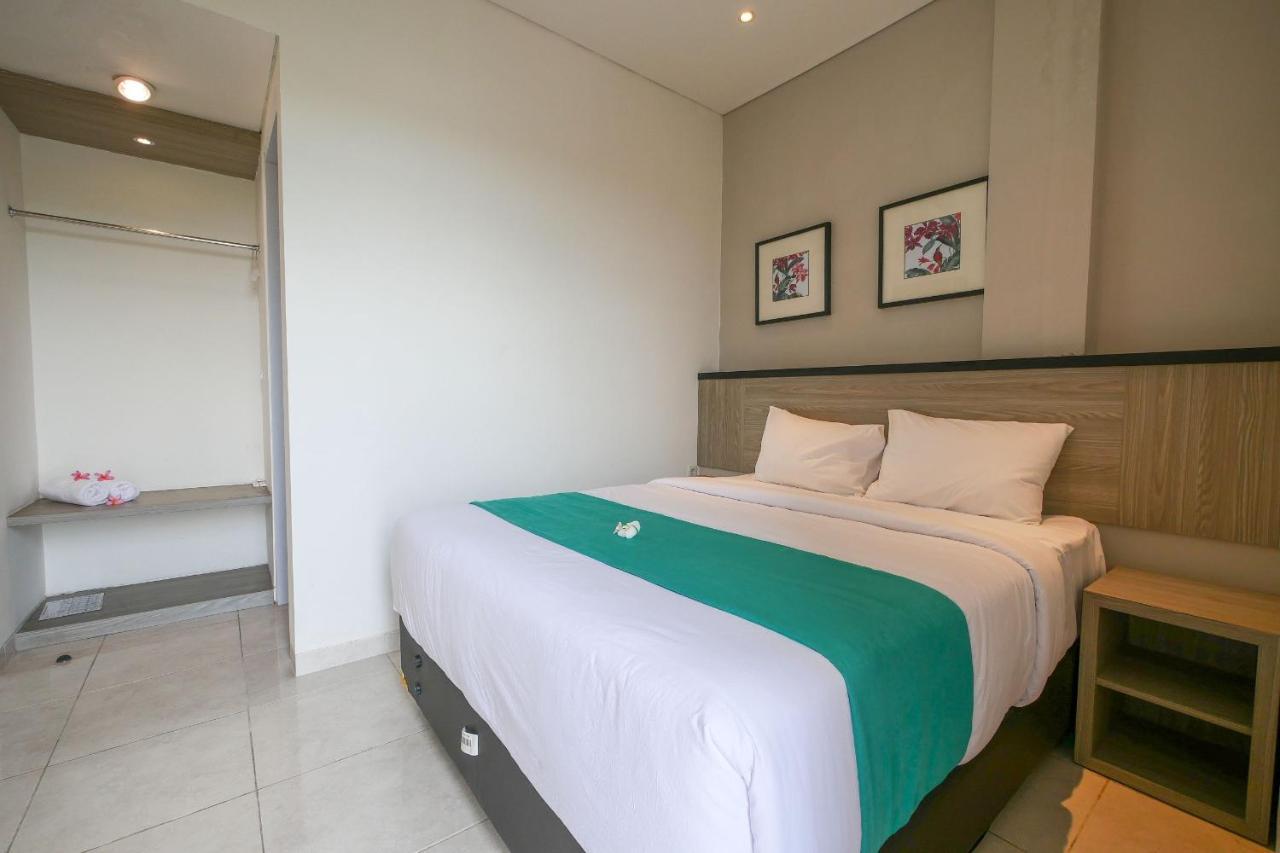 Nivasa Hotel Ungasan Buitenkant foto